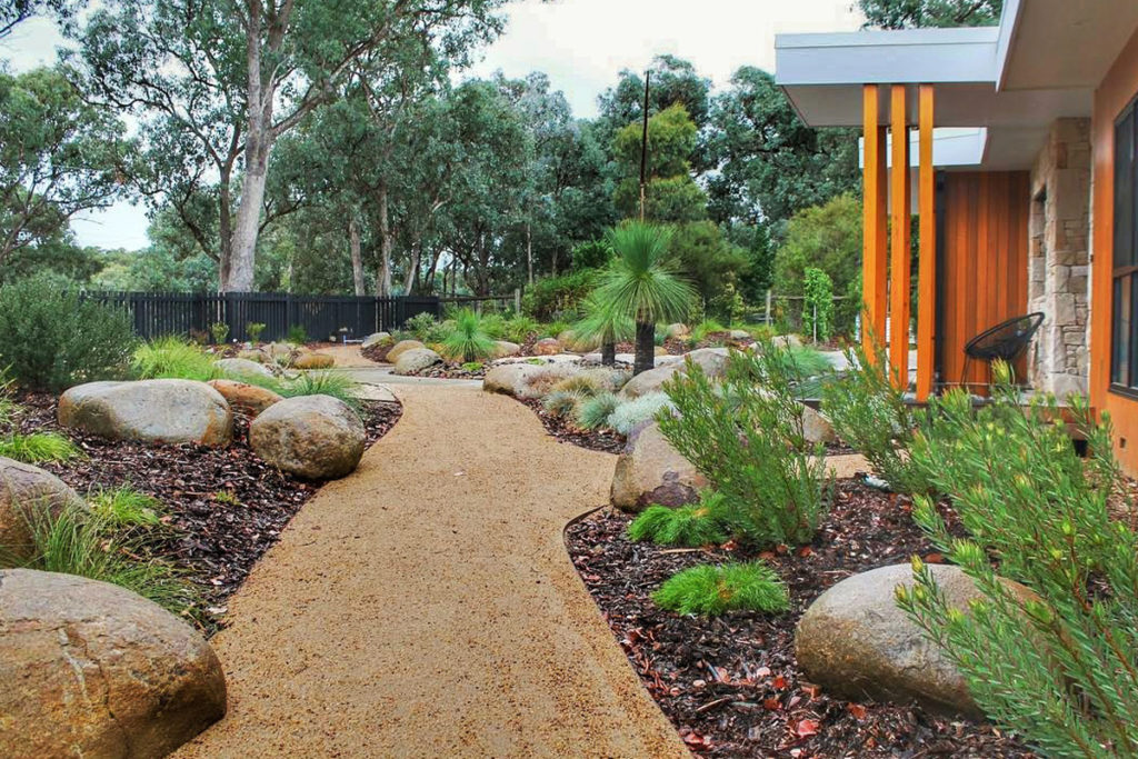 Add Structure and Functionality to Your Modern Australian Front Yard