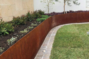 Metal Garden Edging Ideas: 5 Techniques Landscapers Use to Transform Garden Borders