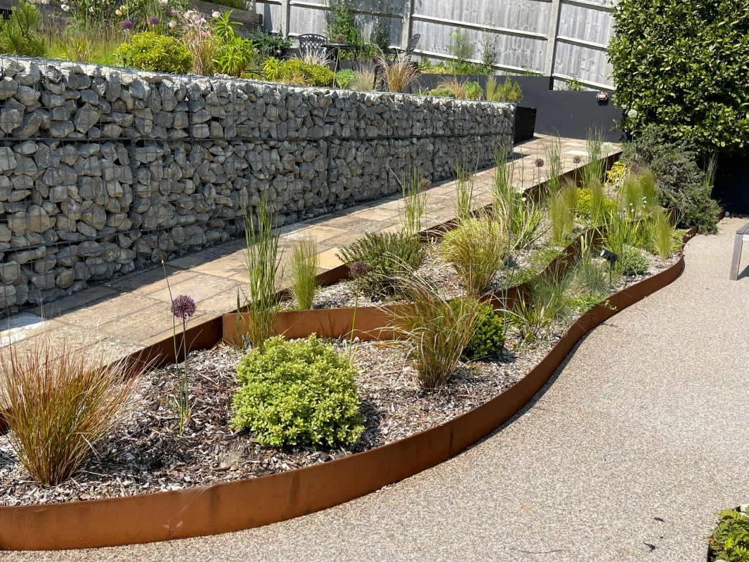 Straightcurve Flex weathering steel garden edging in a real garden, the facts behind the myths about metal edging durability and rust