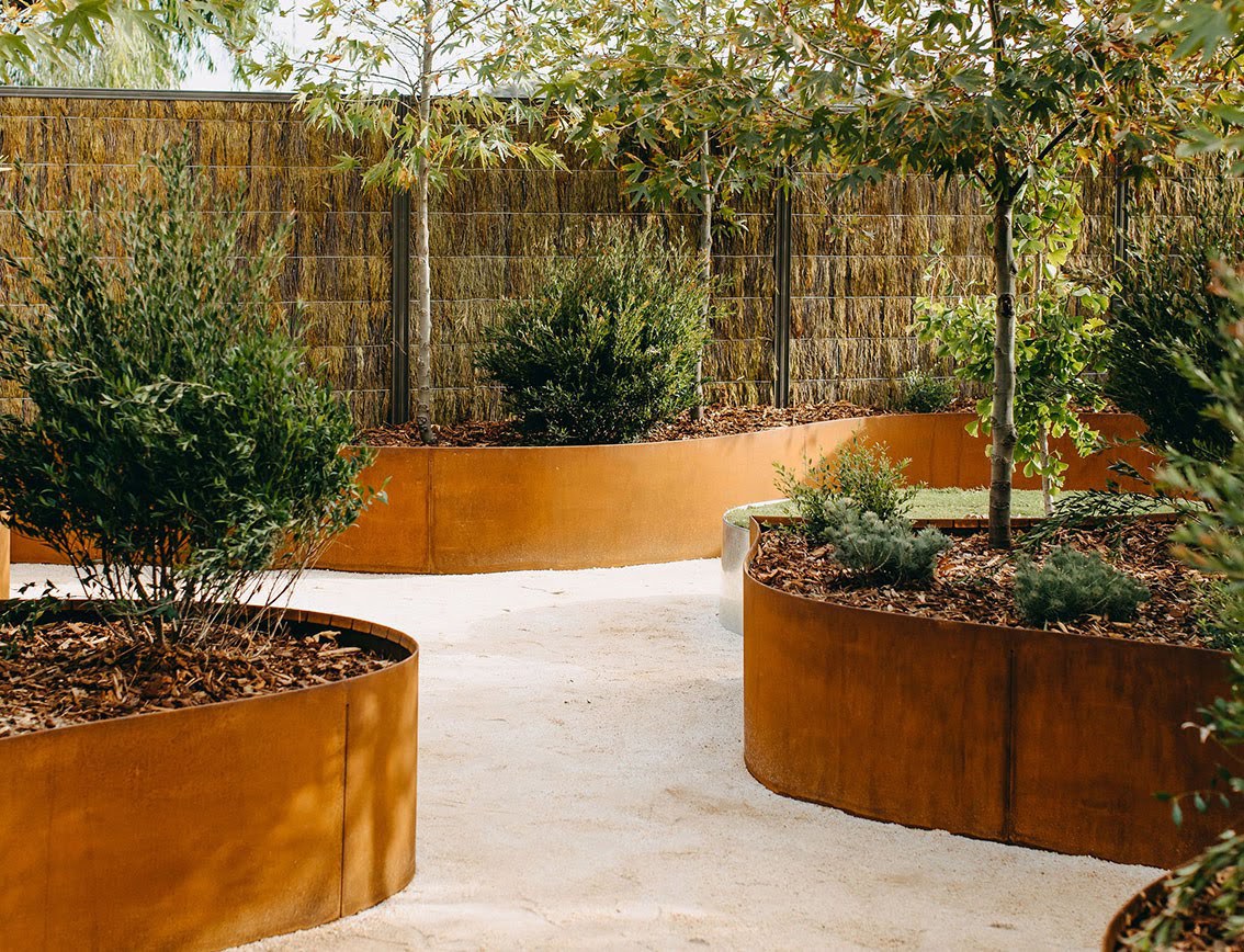 How Long Does Steel Garden Edging Last? What Affects Lifespan and How to Maximise It